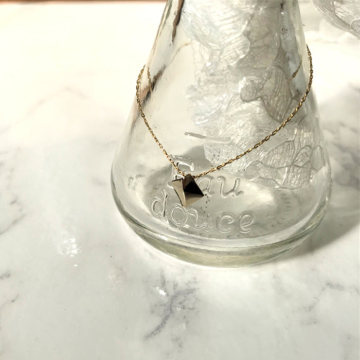 スクエアネックレス