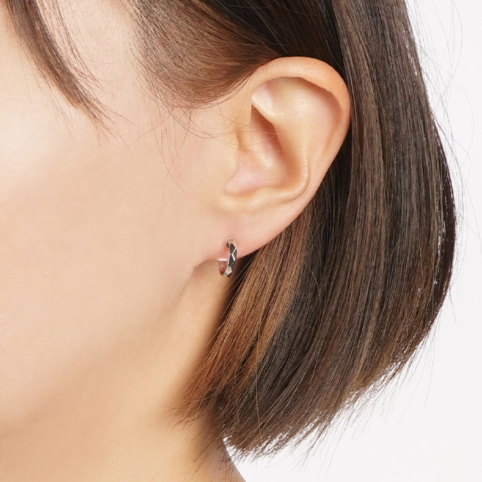 ダイヤカットセラミックポストピアス