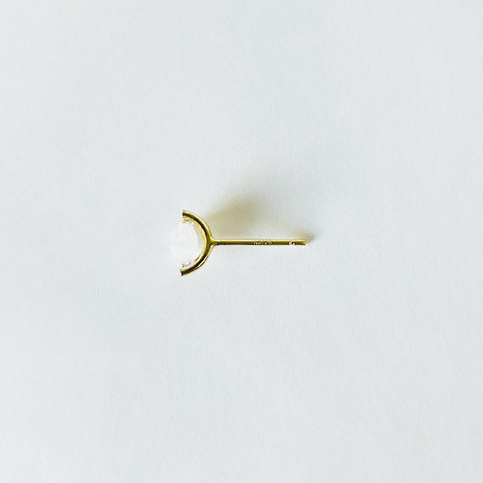 【6月 誕生石】Natural stone ブルームーンストーン シングルピアス