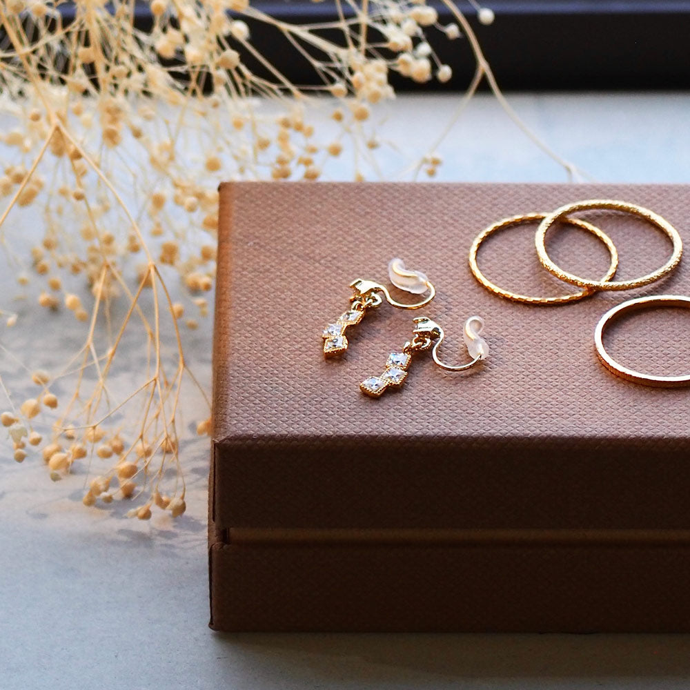 3連スクエアフォルム ノンホールピアス