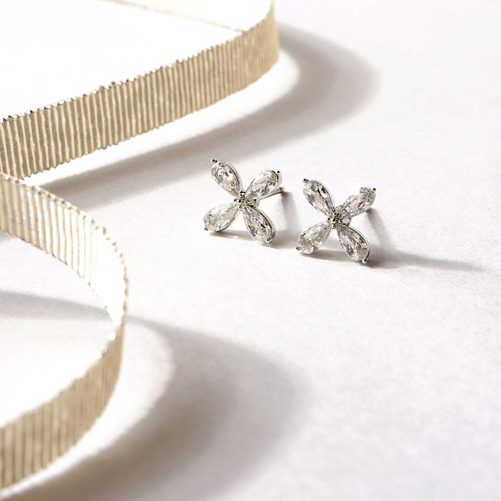 【NEW Color】キュービックジルコニア フラワー ピアス