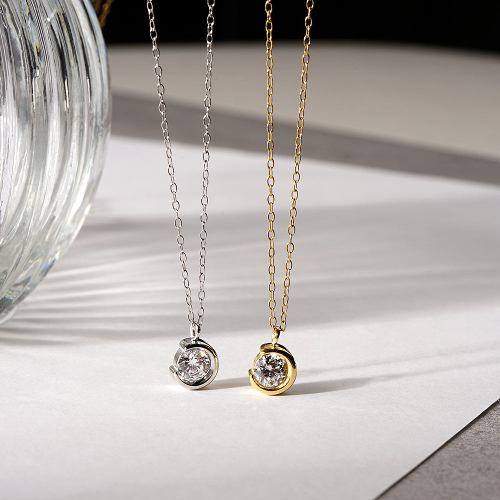 【NEW】ステンレス キュービックジルコニア クレセントムーン ネックレス