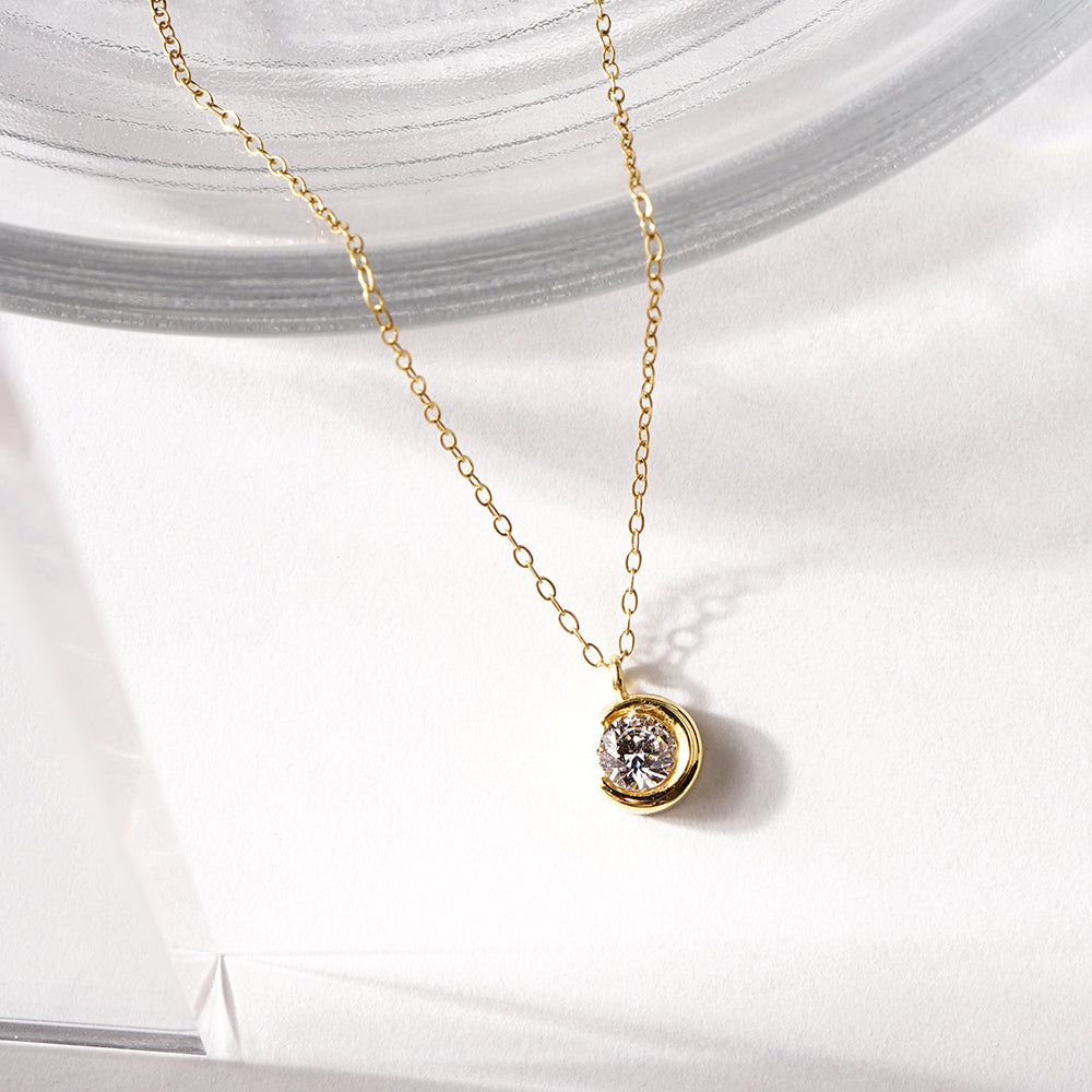 【NEW】ステンレス キュービックジルコニア クレセントムーン ネックレス