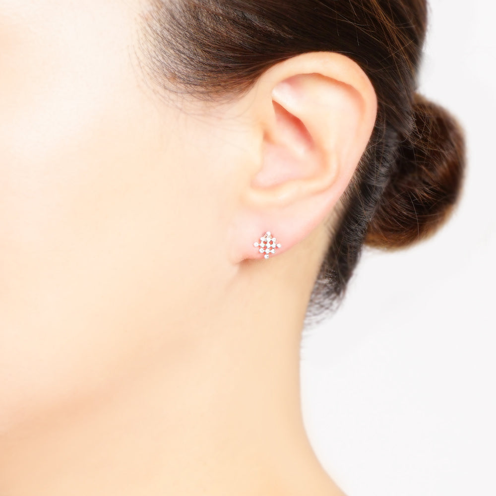 【NEW】ビジューシリーズ  スクエア セラミックポストピアス