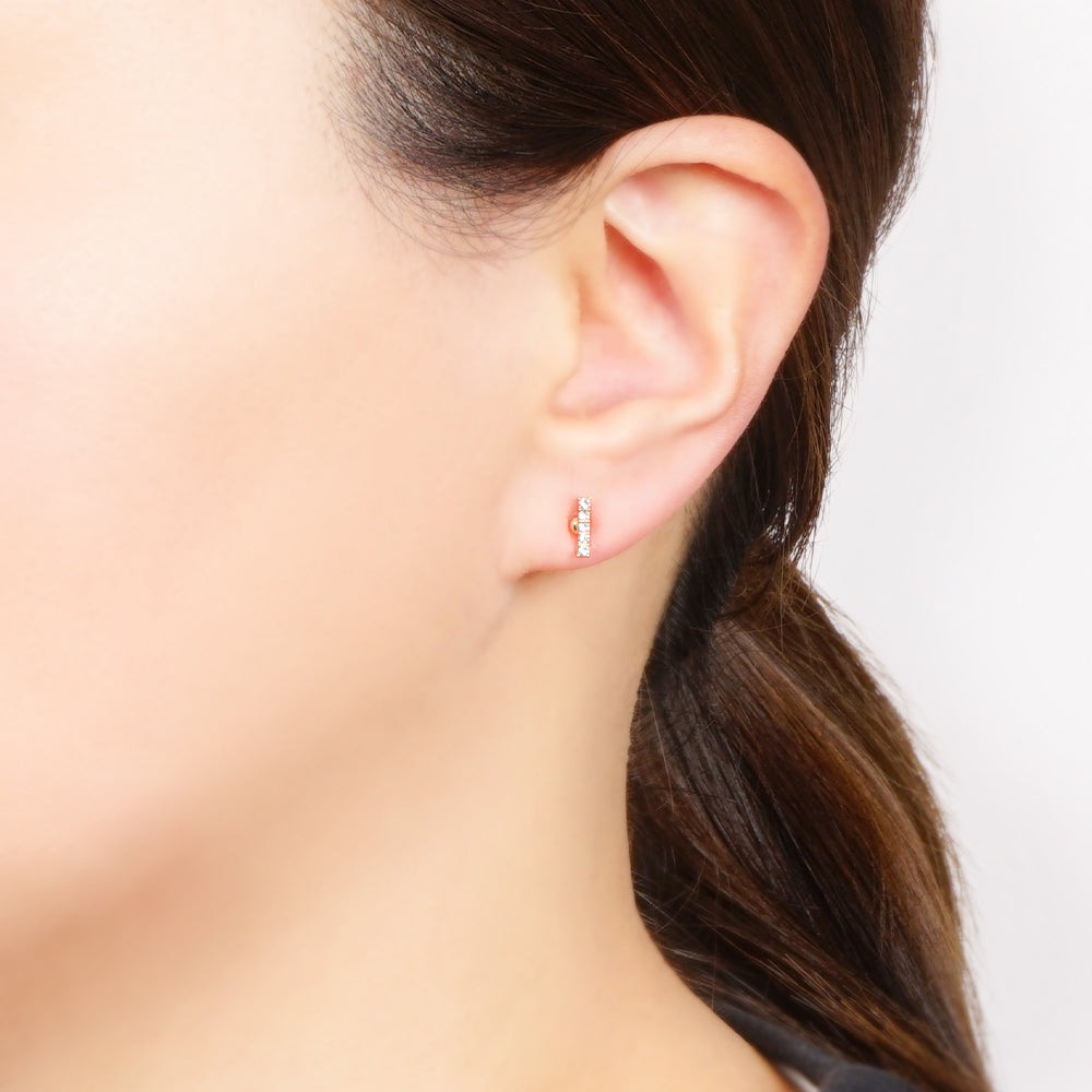 【NEW】【 金属アレルギー対応 】ビジュー バーデザイン ゴールド セラミックポストピアス