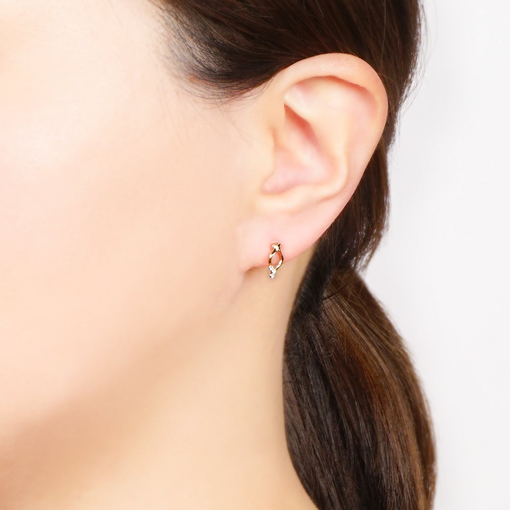 【NEW】【 金属アレルギー対応 】3粒ビジュー セラミックポストピアス