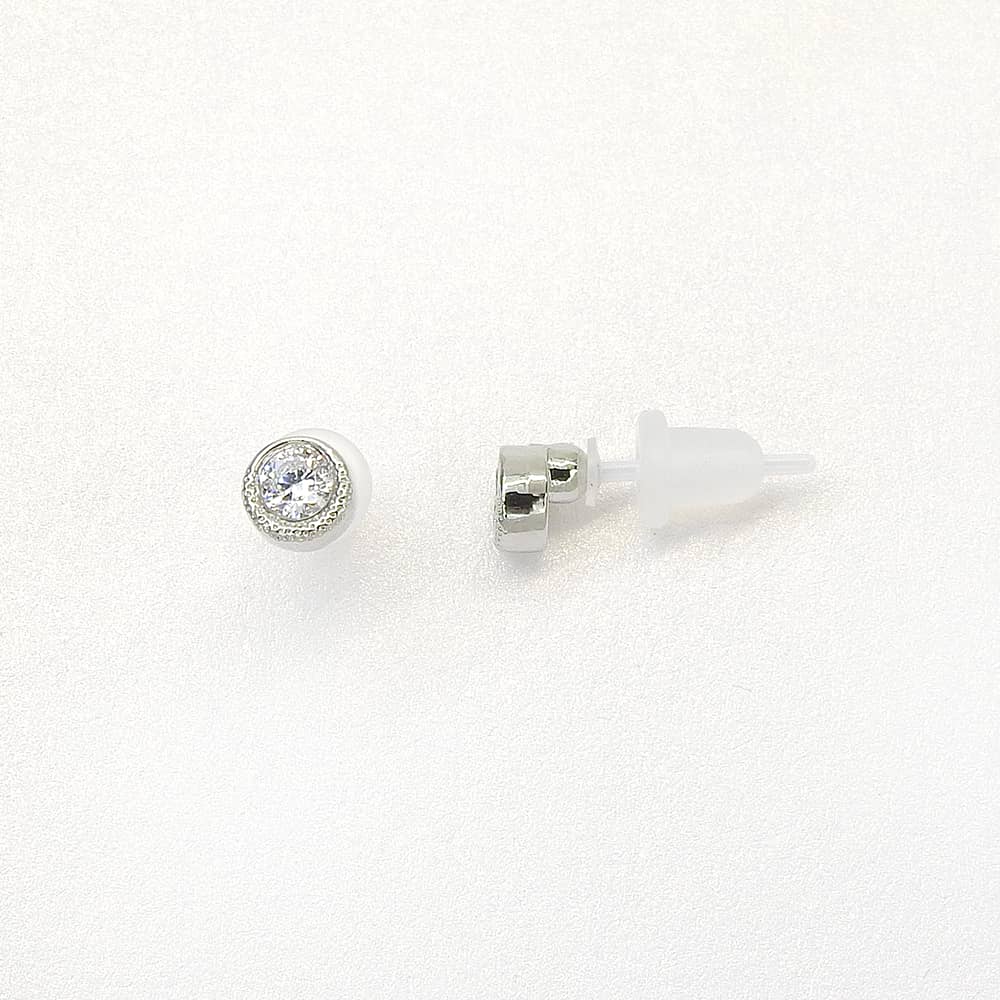 金属アレルギー対応 梨地 1粒キュービックジルコニア セラミックピアス | itam 金属アレルギー対応アクセサリー