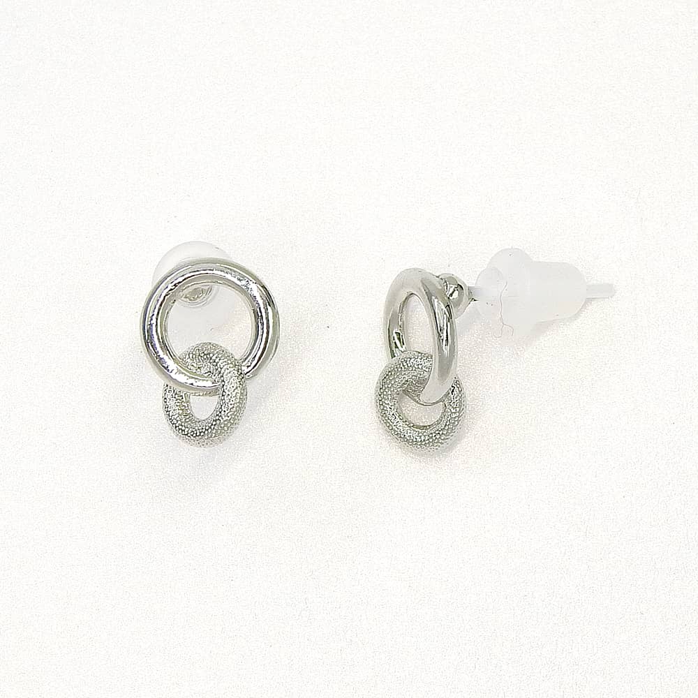 金属アレルギー対応 梨地  ダブルリング セラミックピアス | itam 金属アレルギー対応アクセサリー