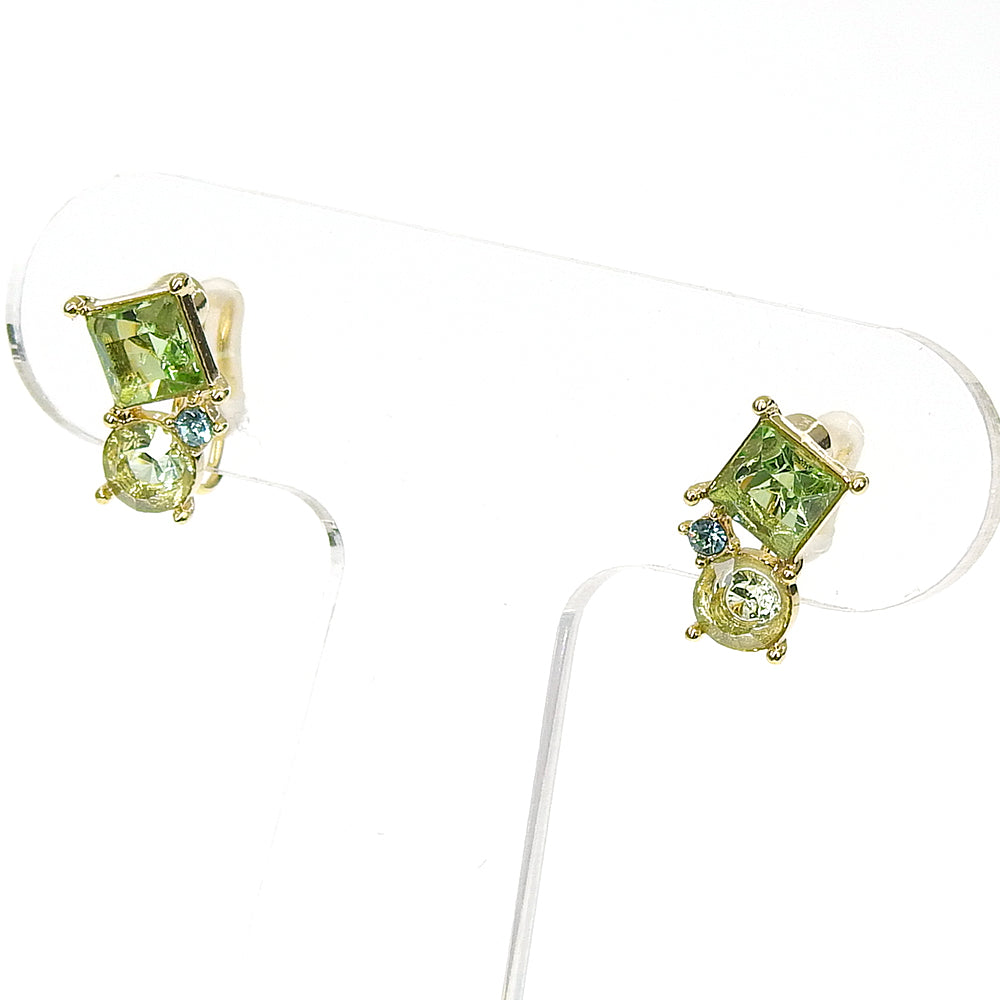 【NEW】カラーガラス クラスター ノンホールピアス