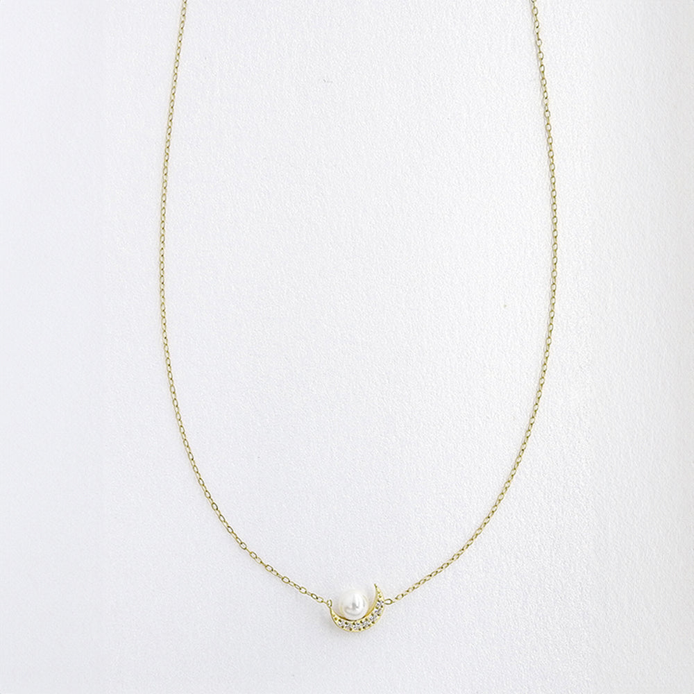 【NEW】【 金属アレルギー対応 】ステンレス クレセントムーン 合成シェルパール ネックレス