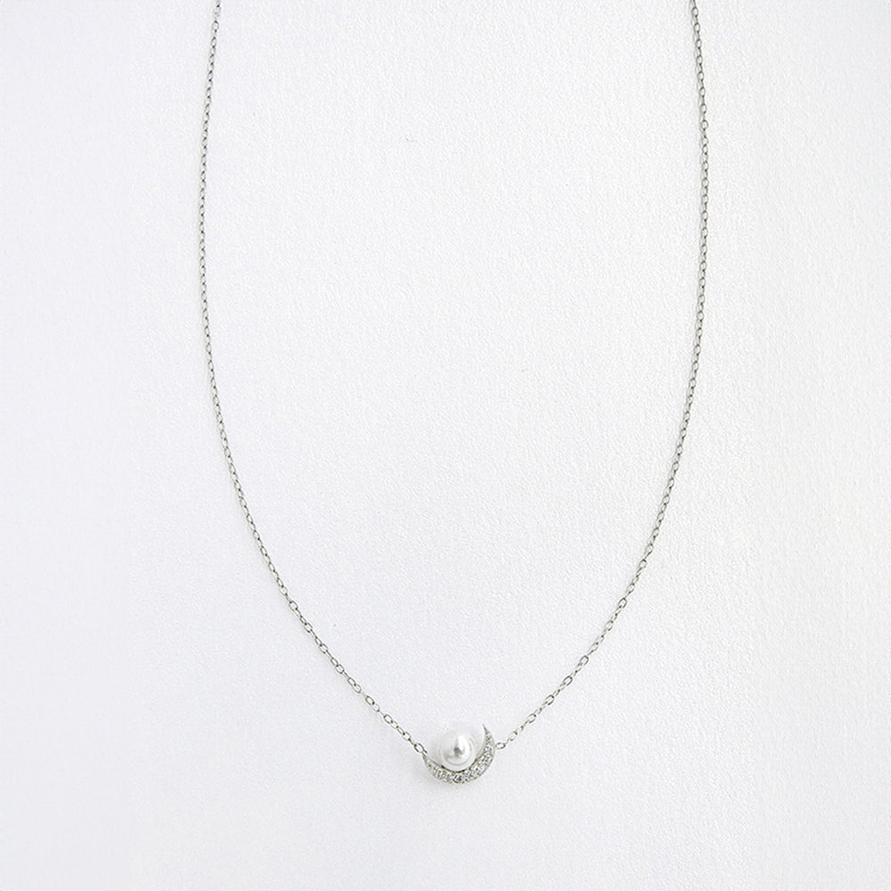 【NEW】【 金属アレルギー対応 】ステンレス クレセントムーン 合成シェルパール ネックレス