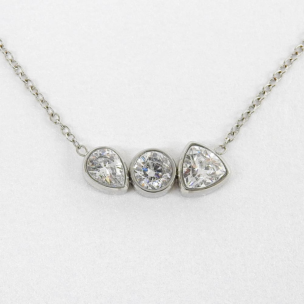 【NEW】【 金属アレルギー対応 】クリアキュービックジルコニア ステンレスネックレス