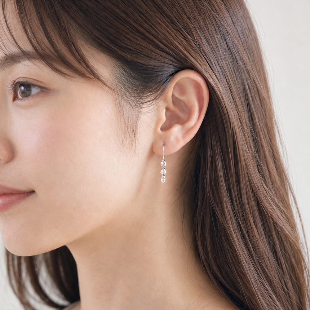 【NEW】【 金属アレルギー対応 】ステンレス 3連 カラーキュービックピアス